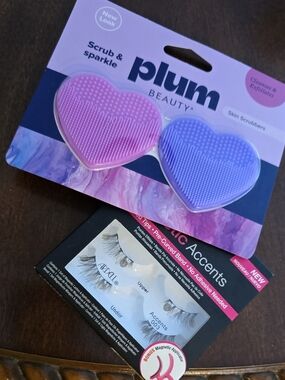 NWT Plum Beauty Heart Silicone Skin Scrubbers-Pink/Lavender &Magnetic Lash Kit